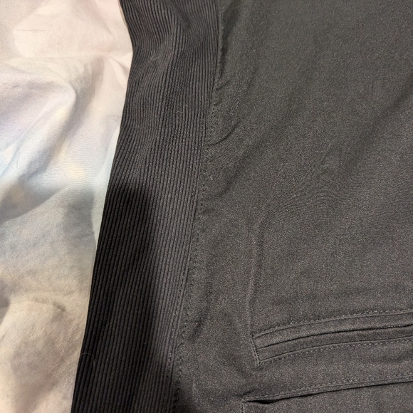 Healing hands scrub top size 2 - Picture 2 of 2